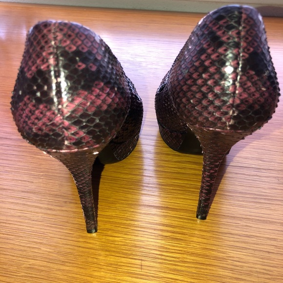 Gucci Python Pumps - Picture 2 of 4